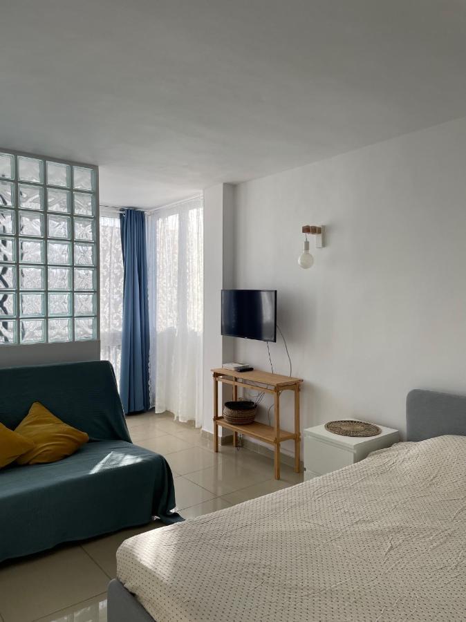 Studio Eldorado Арона Екстериор снимка
