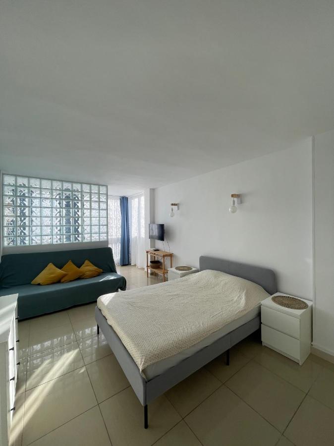 Studio Eldorado Арона Екстериор снимка